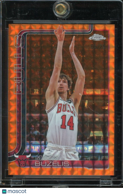 2025-26 Topps Chrome Matas Buzelis Orange Geometric /25