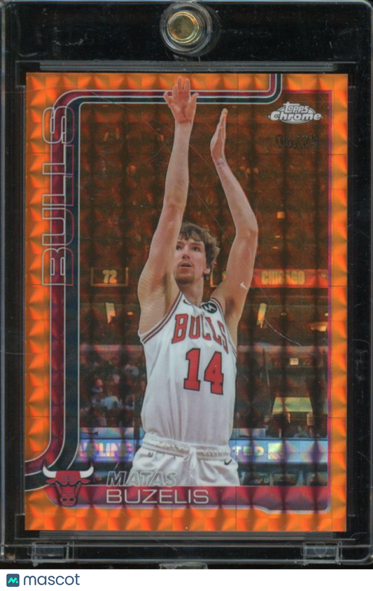 2025-26 Topps Chrome Matas Buzelis Orange Geometric /25