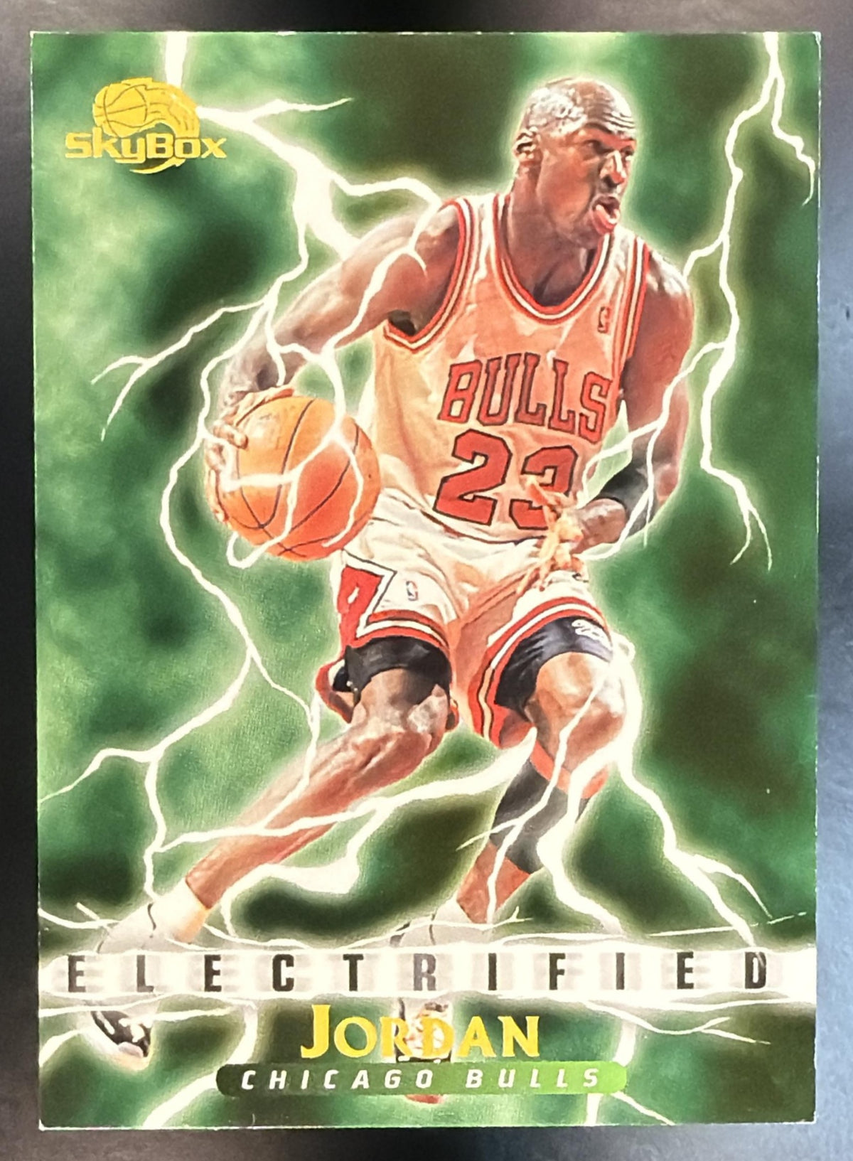 1995-96 Skybox Premium Electrified Michael Jordan #278