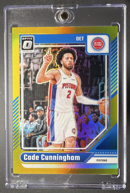 2024-25 Panini Donruss Optic Cade Cunningham #26 Gold Prizm /10